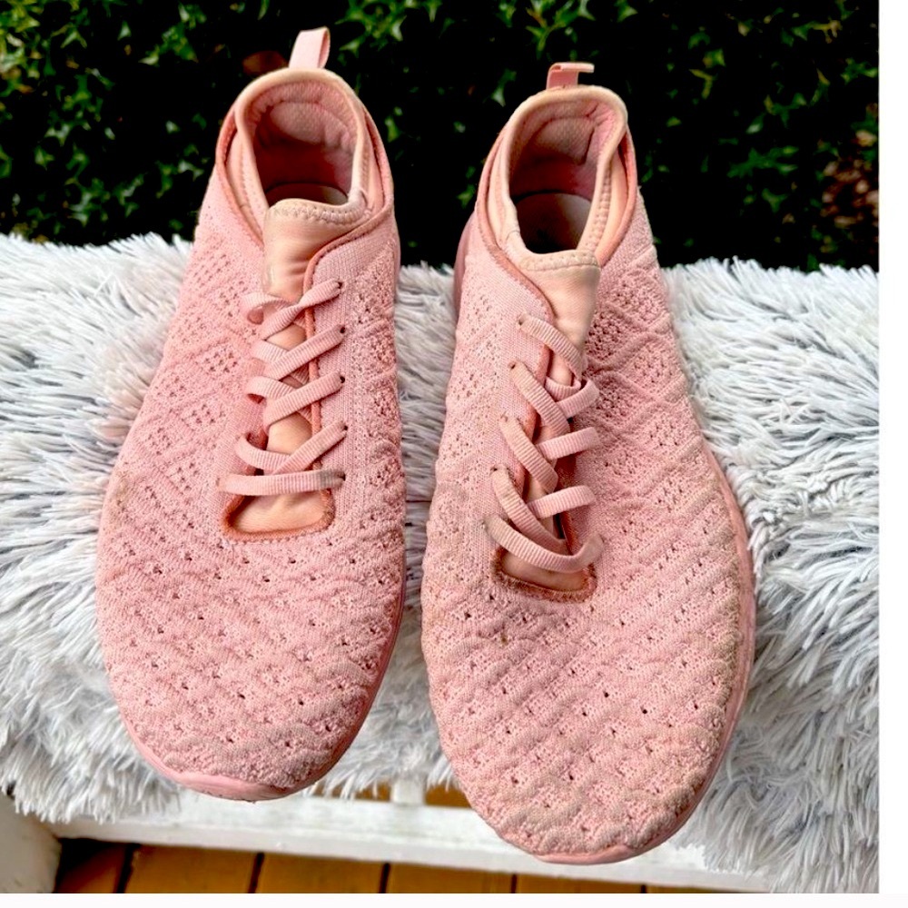 APL Women's Pink Knit Sneakers